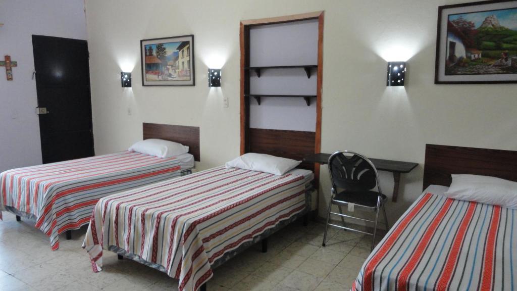 Hostal Dona Marta Σαν Σαλβαντόρ Εξωτερικό φωτογραφία