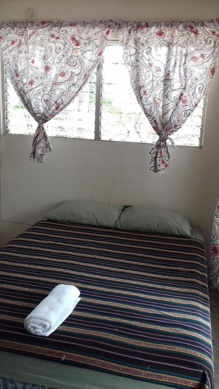 Hostal Dona Marta Σαν Σαλβαντόρ Εξωτερικό φωτογραφία