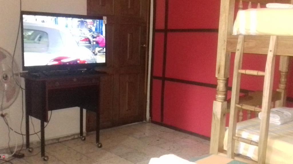 Hostal Dona Marta Σαν Σαλβαντόρ Εξωτερικό φωτογραφία